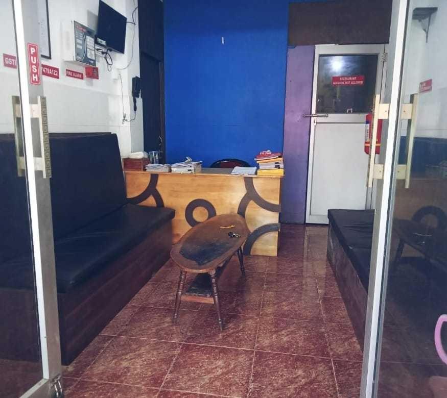 Oyo 81600B Pearl Marine Hotel Port Blair Kültér fotó